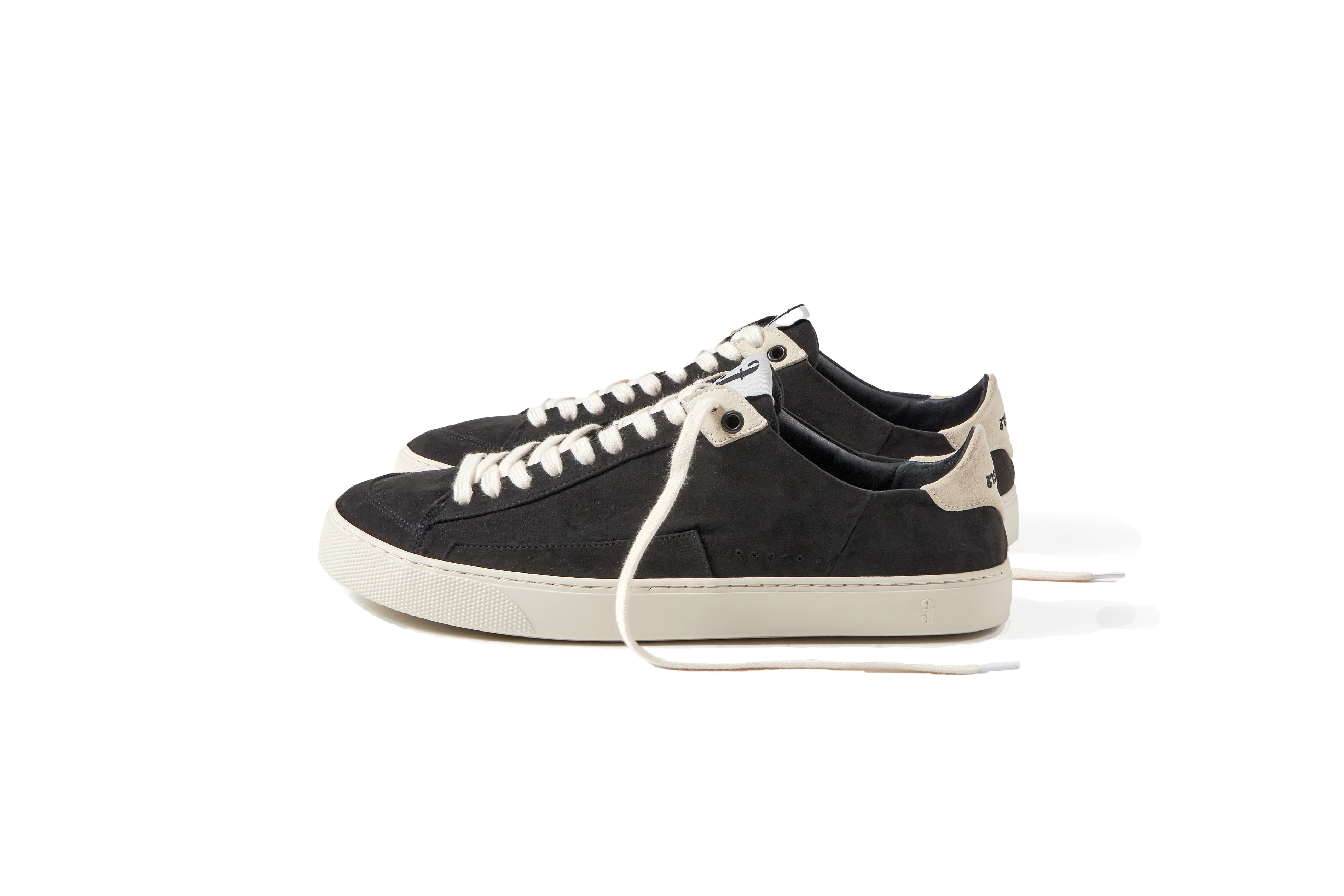 Peach Black tennised