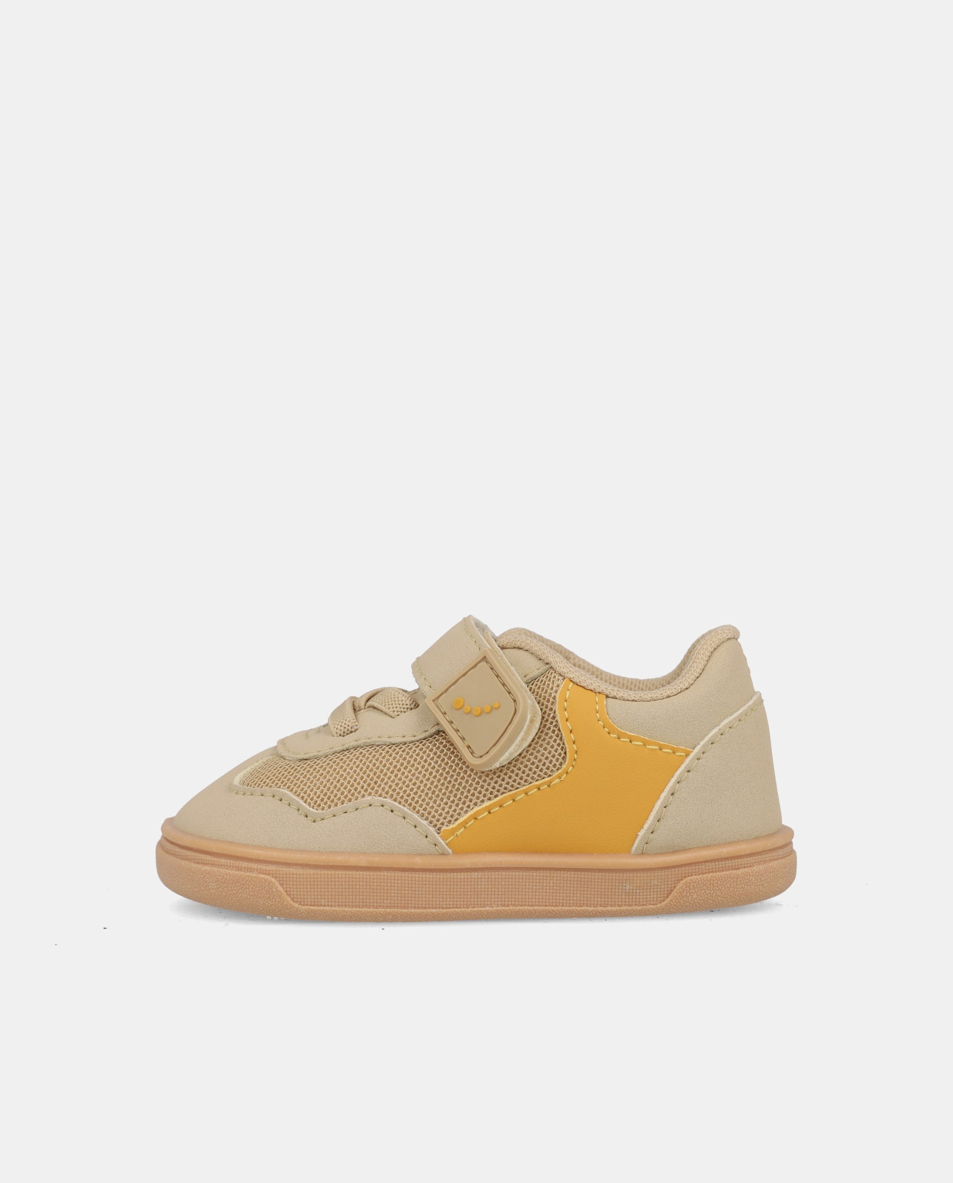 Platy barefoot tennised takjakinnitusega