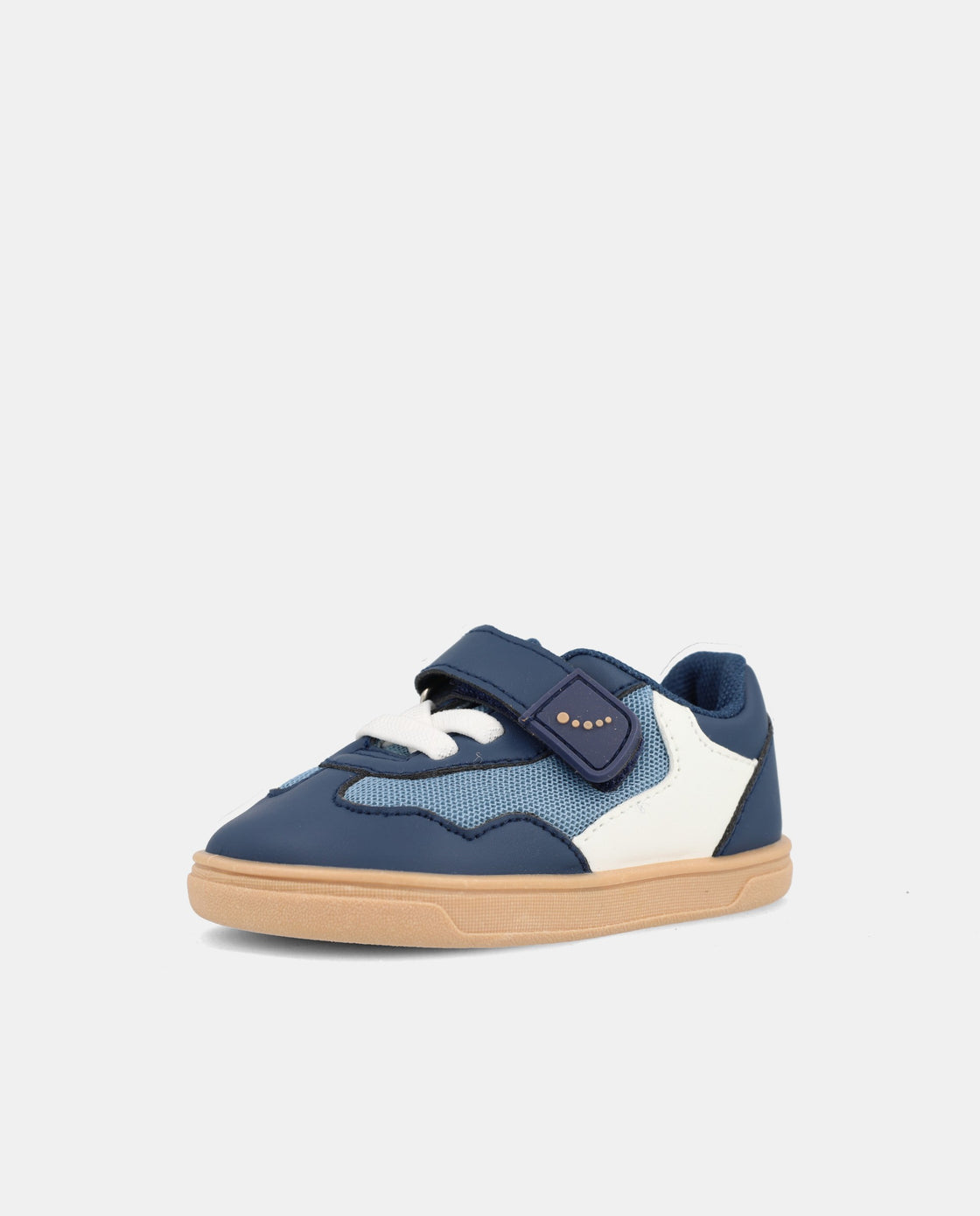 Platy barefoot tennised takjakinnitusega
