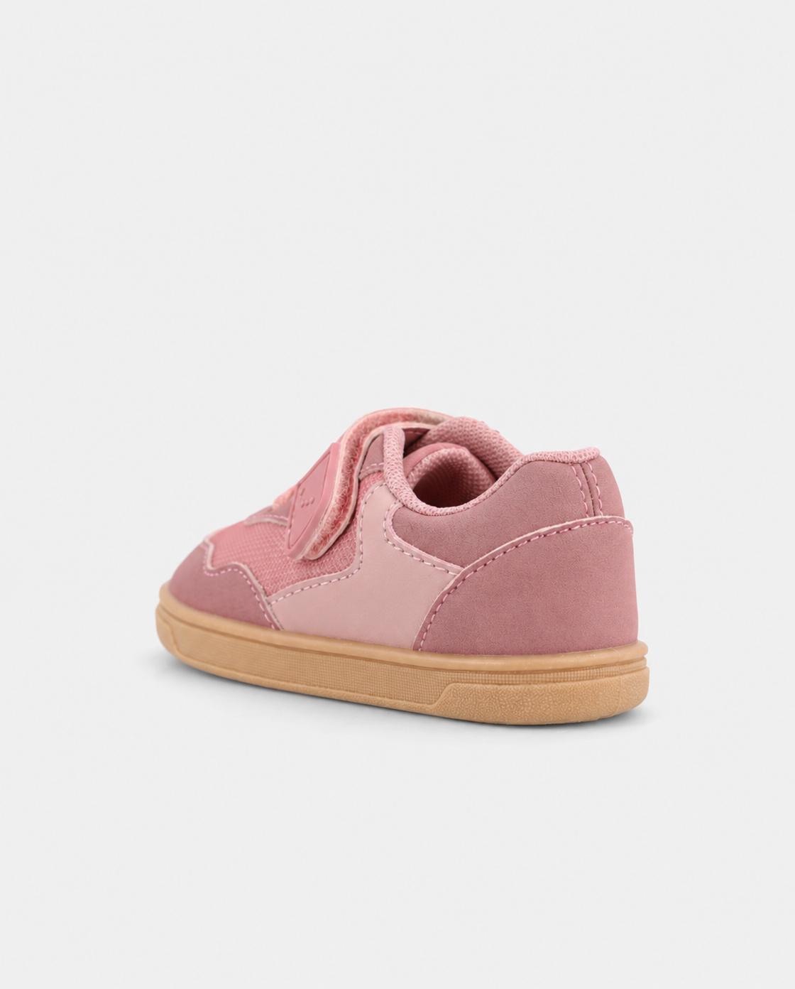 Platy barefoot tennised takjakinnitusega