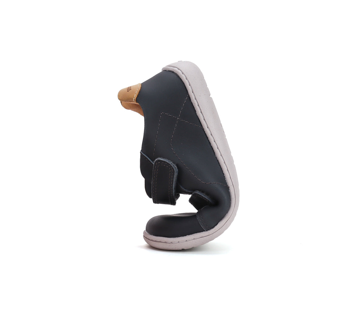 088 school leather sneakers