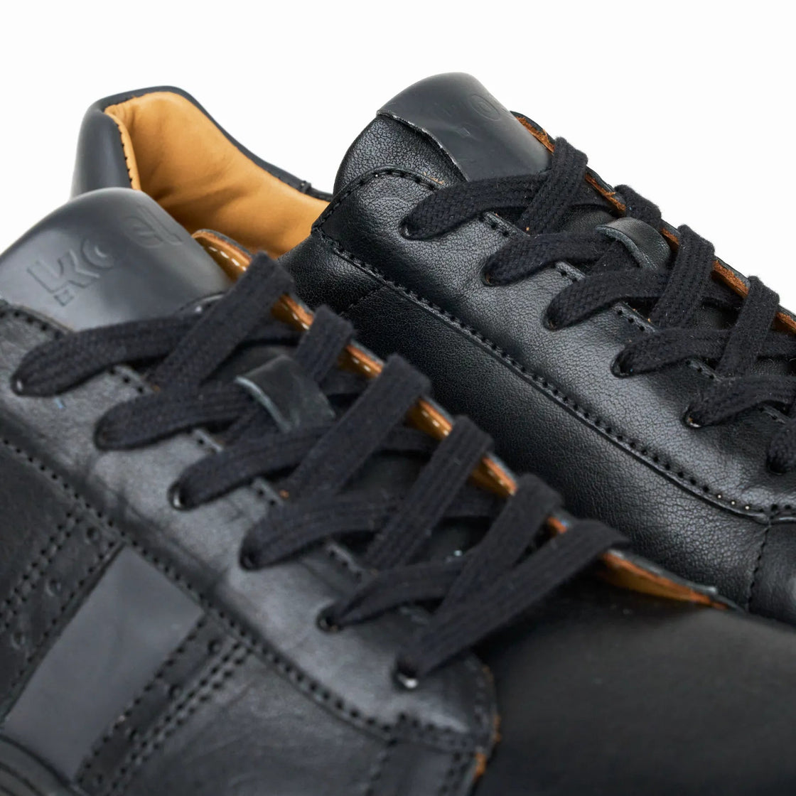 Hivo Barefoot Sneakers - MyMara