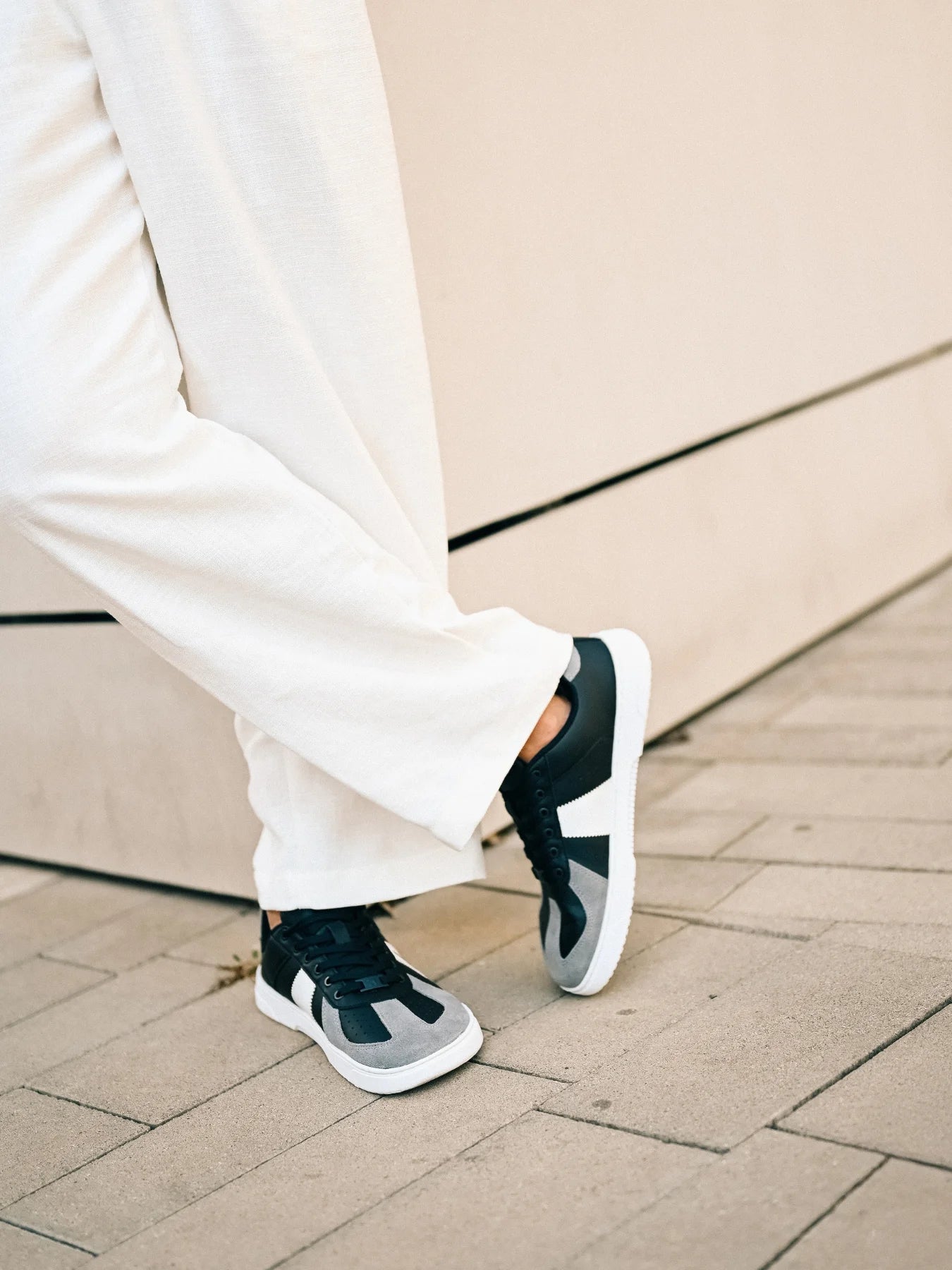 Icara Leather Sneakers - MyMara